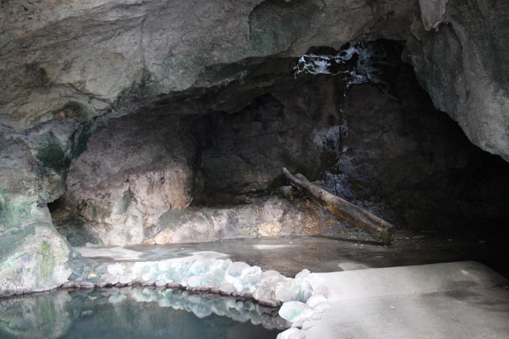 Kutawato Cave.jpg